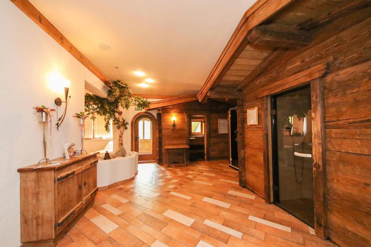Hotel Dax Лофер Екстериор снимка