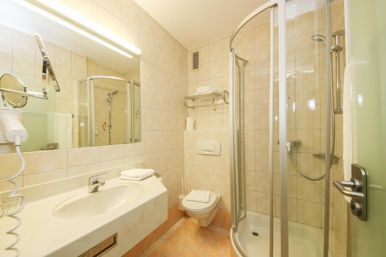 Hotel Dax Лофер Екстериор снимка